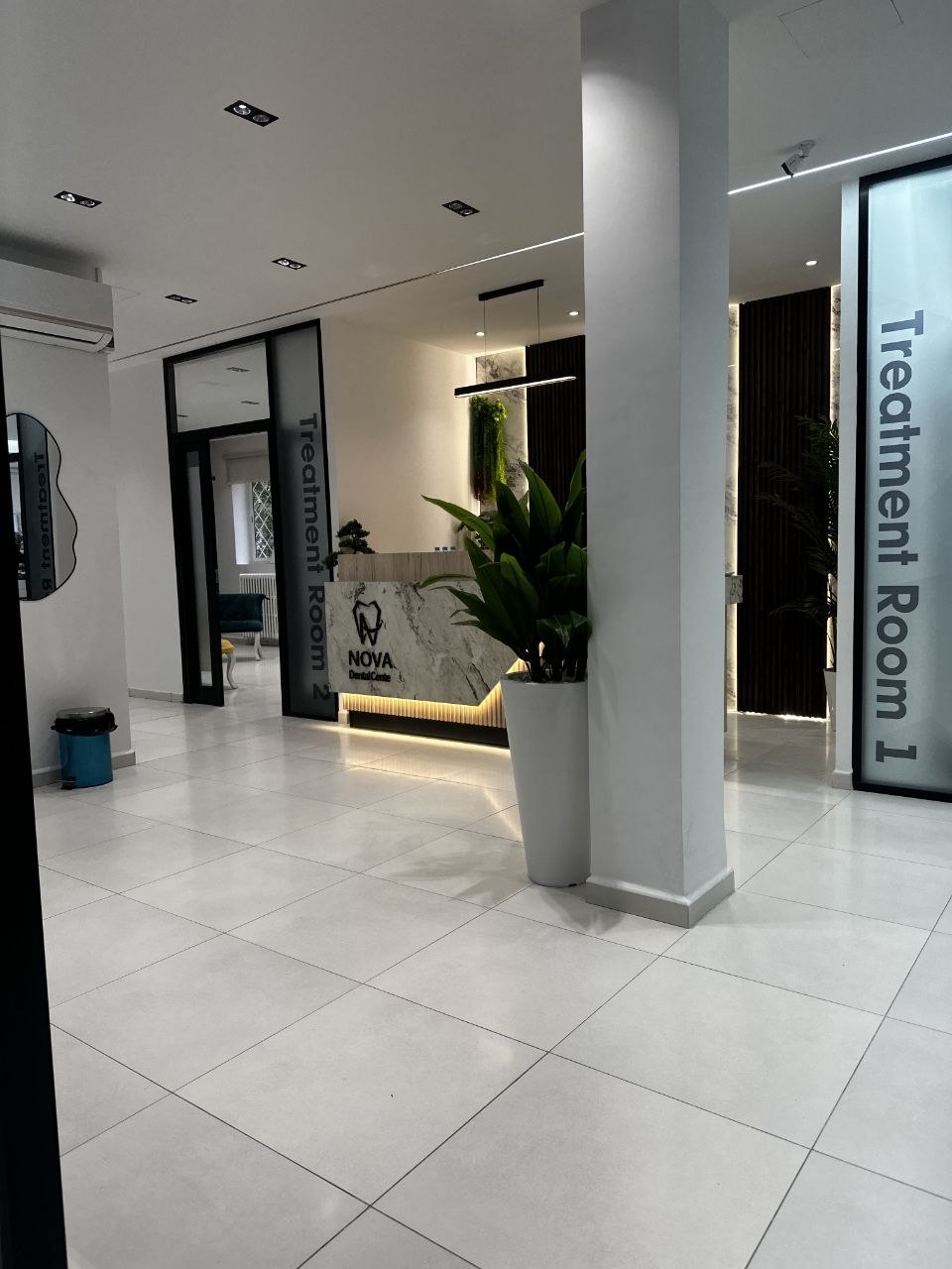 Salle de réception — Nova Dental Center